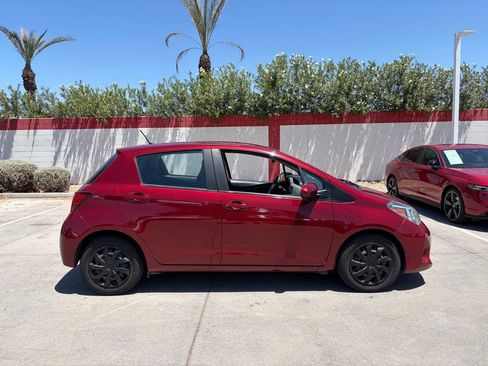 Used 2017 Toyota Yaris L FWD image 2