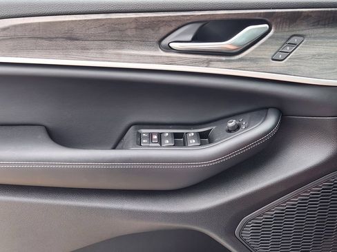 New 2025 Jeep Grand Cherokee L Limited AWD/4WD image 15