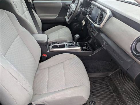 Used 2022 Toyota Tacoma SR5 image 18