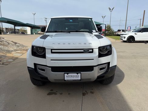 Certified 2023 Land Rover Defender 110 SE image 9