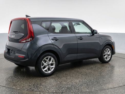 Used 2025 Kia Soul LX w/ LX Technology Package image 9