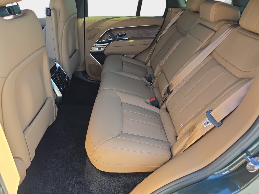 New 2026 Land Rover Range Rover SE AWD/4WD image 15