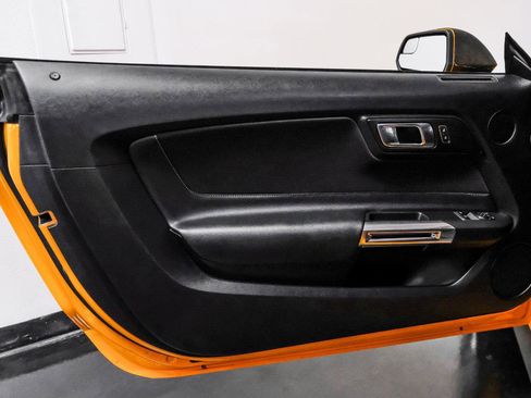 Used 2018 Ford Mustang GT w/ GT Performance Package image 25