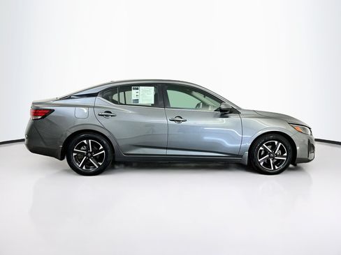 Used 2024 Nissan Sentra SV FWD image 10