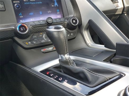 Used 2015 Chevrolet Corvette Z06 w/ 3LZ Preferred Equipment Group image 15