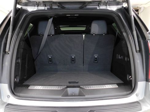 Used 2024 Chevrolet Tahoe Premier w/ Premium Package image 88