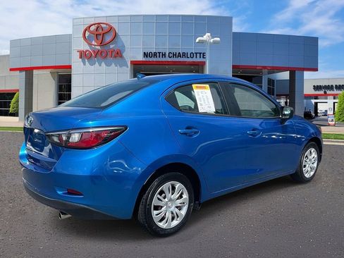 Used 2019 Toyota Yaris L FWD image 6