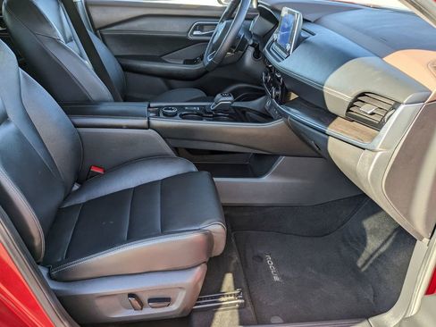 Used 2021 Nissan Rogue SL image 29