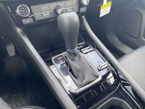New 2026 Jeep Compass Latitude AWD/4WD image 29