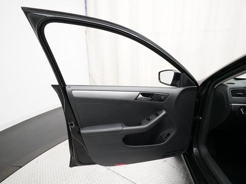 Used 2015 Volkswagen Jetta SE image 27