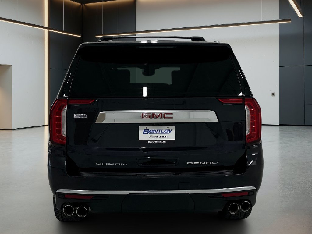 Used 2023 GMC Yukon XL Denali w/ Denali Reserve Package AWD/4WD image 5