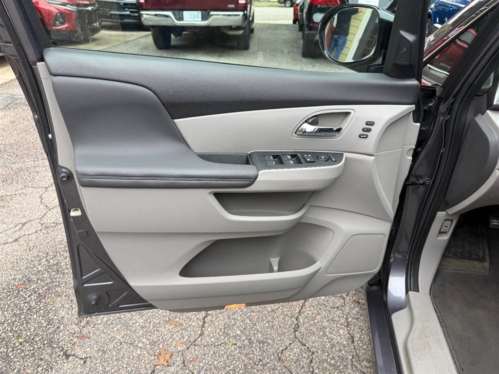 Used 2016 Honda Odyssey Touring image 12