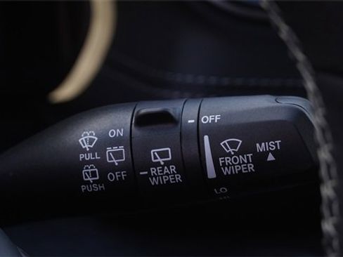 New 2025 Jeep Grand Cherokee Limited image 31