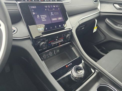 New 2026 Jeep Grand Cherokee L 4WD image 34