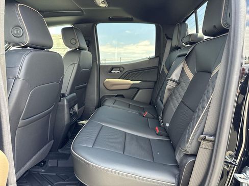 New 2026 GMC Canyon Denali w/ LPO, Denali Black Edition AWD/4WD image 25