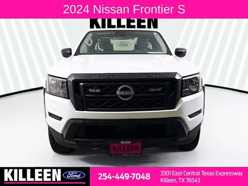 Used 2024 Nissan Frontier S w/ Technology Package image 2