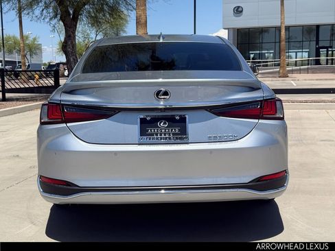 Used 2025 Lexus ES 300h w/ Premium Package FWD image 7