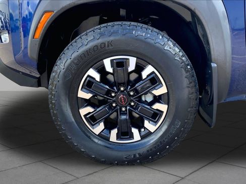 Used 2023 Nissan Frontier PRO-4X w/ Technology Package AWD/4WD image 11