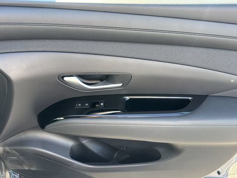 Used 2025 Hyundai Tucson Limited AWD/4WD image 14