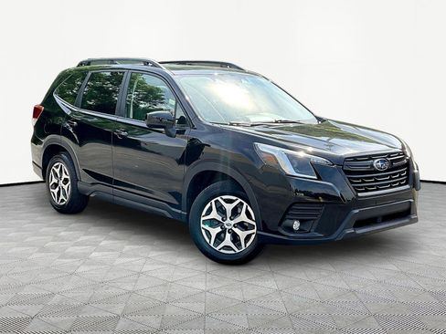 Used 2024 Subaru Forester Premium AWD/4WD image 3