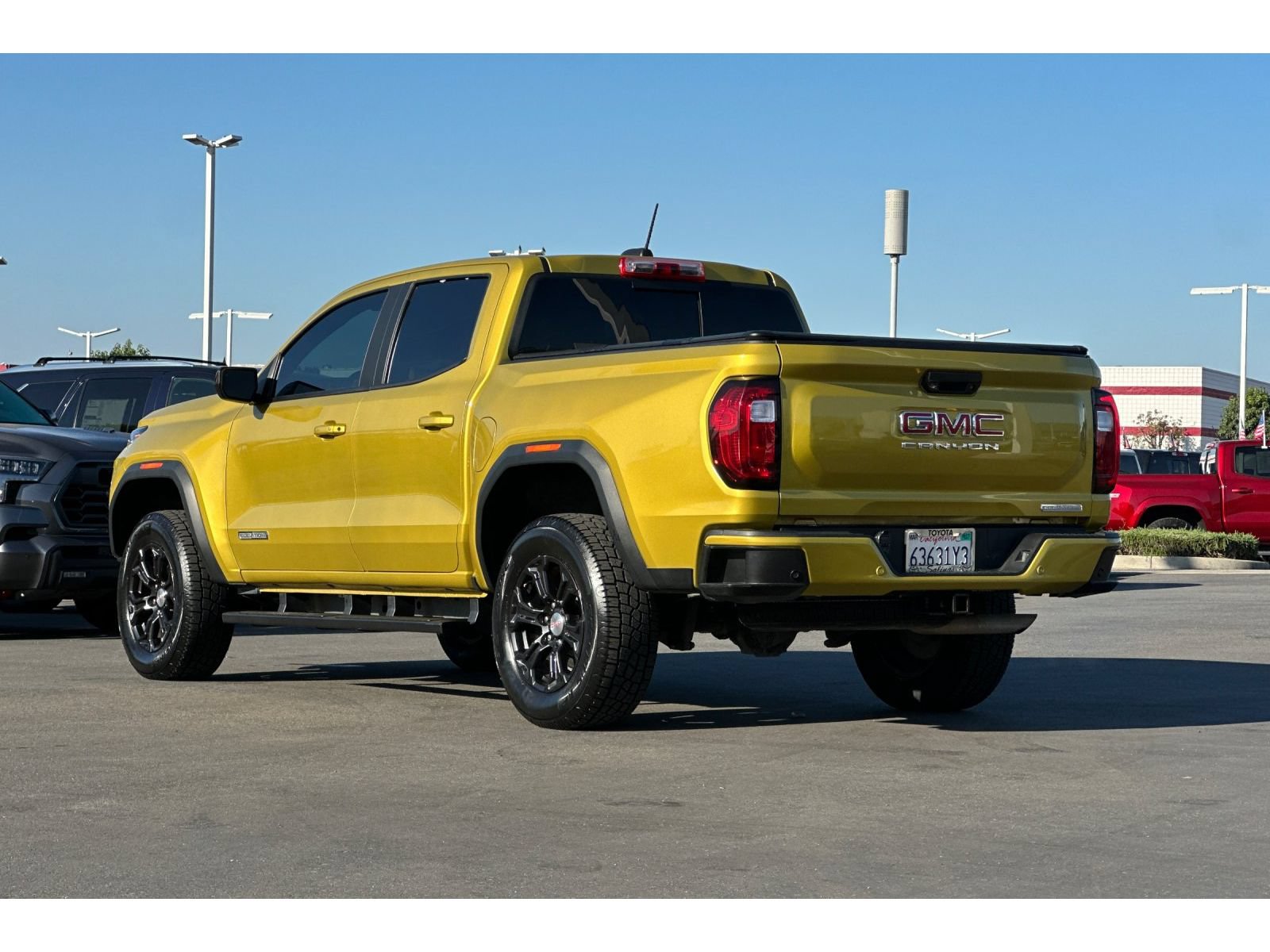 Used 2023 GMC Canyon Elevation w/ Elevation Premium Package RWD image 6