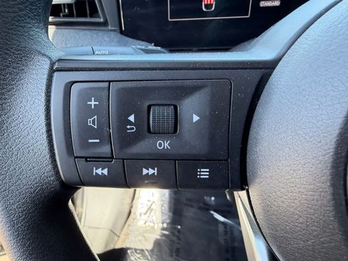 Certified 2025 Nissan Kicks SV FWD image 19