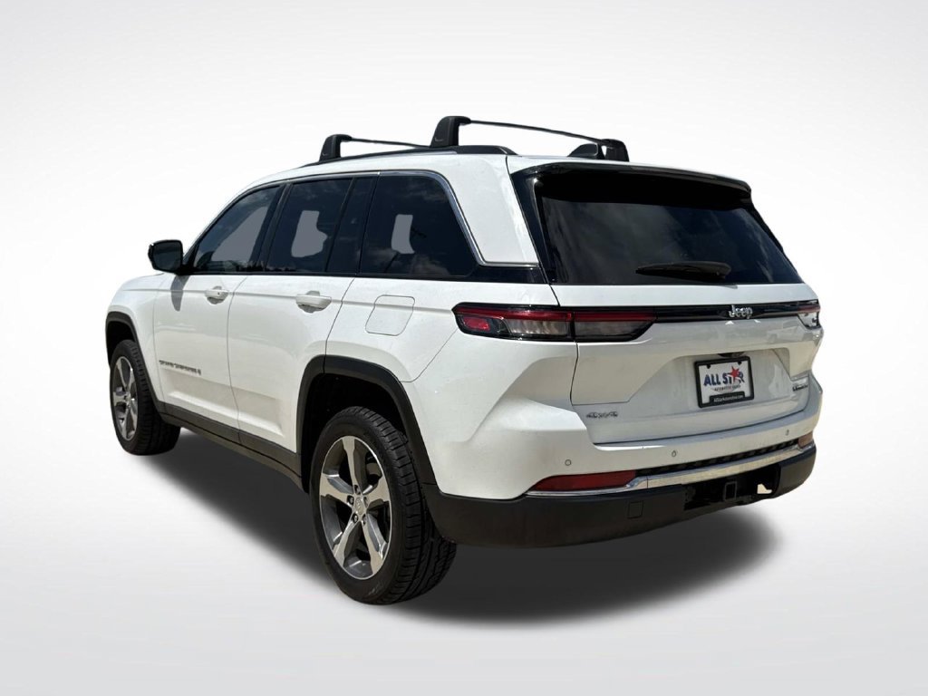 Used 2023 Jeep Grand Cherokee Limited AWD/4WD image 7