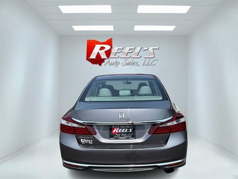 Used 2017 Honda Accord LX image 27