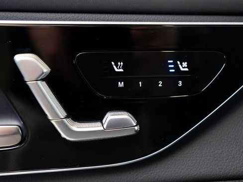 New 2025 Mercedes-Benz GLC 350e GLC 350e image 16