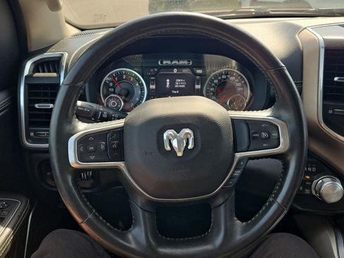 Used 2022 RAM 1500 Laramie AWD/4WD image 18