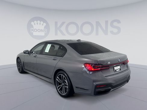 Used 2022 BMW 750i xDrive w/ Executive Package AWD/4WD image 4