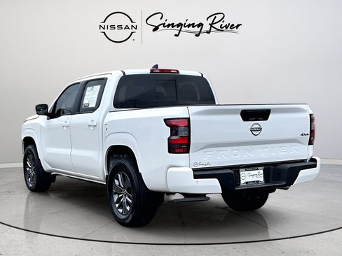 Used 2026 Nissan Frontier SV w/ Tow Package AWD/4WD image 4