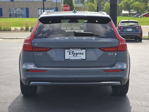 Used 2023 Volvo V60 B5 Cross Country Ultimate AWD/4WD image 6