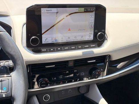 Used 2023 Nissan Rogue SL w/ SL Premium Package FWD image 19