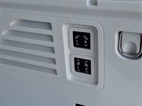 New 2026 GMC Acadia Denali w/ Super Cruise Package AWD/4WD image 30