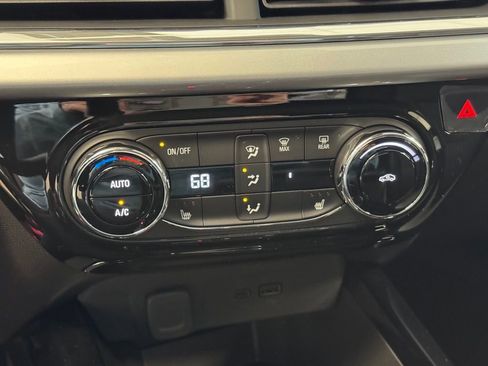 New 2026 Chevrolet Trax LT FWD image 37