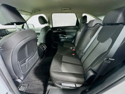 Used 2023 Kia Sorento LX FWD image 26