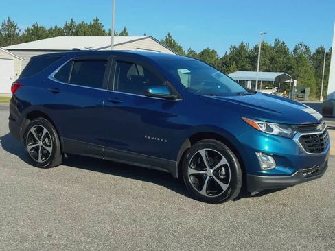 Used 2021 Chevrolet Equinox LT FWD image 2