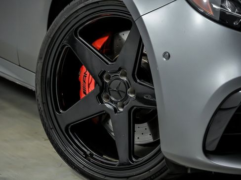 Used 2018 Mercedes-Benz E 63 AMG S image 3