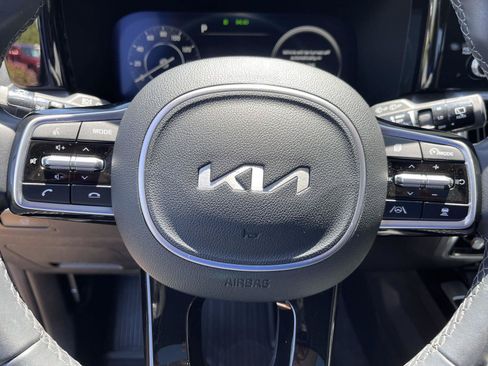 Used 2023 Kia Sorento SX FWD image 19
