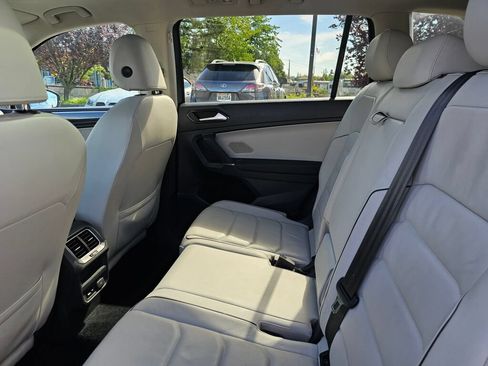 Used 2018 Volkswagen Tiguan SEL Premium AWD/4WD image 20