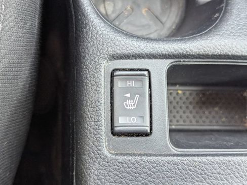 Used 2019 Nissan Rogue SV AWD/4WD image 15