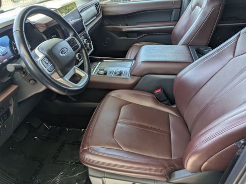 Used 2024 Ford Expedition Limited AWD/4WD image 24
