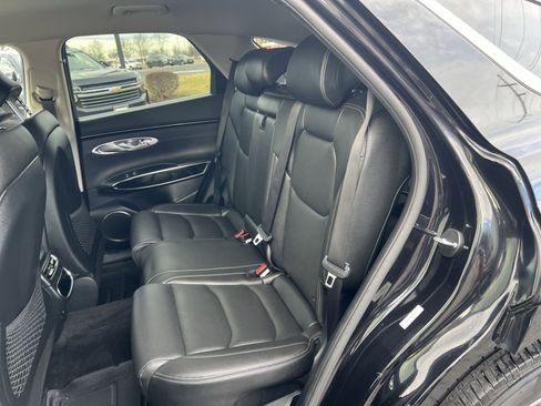 Used 2023 Genesis GV70 2.5T w/ Cargo Package image 24