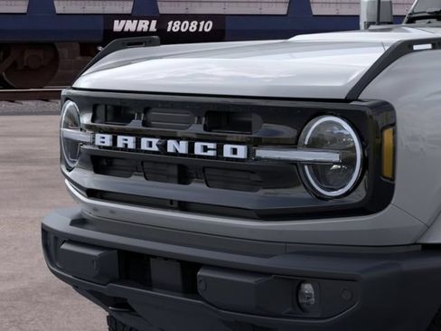 New 2026 Ford Bronco Outer Banks AWD/4WD image 19