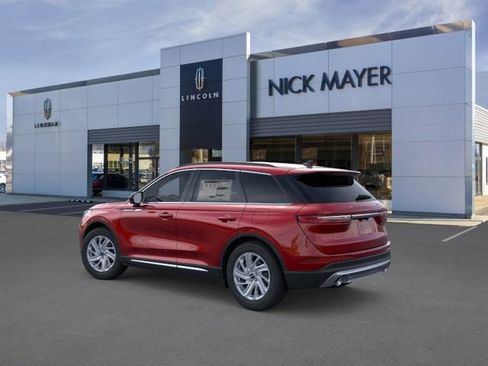 New 2026 Lincoln Corsair Premiere image 4