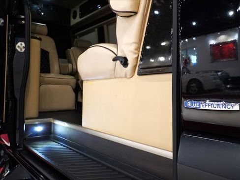 Used 2016 Mercedes-Benz Sprinter 2500 image 15