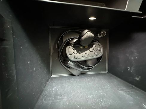 Used 2016 GMC Yukon XL Denali w/ Open Road Package image 37