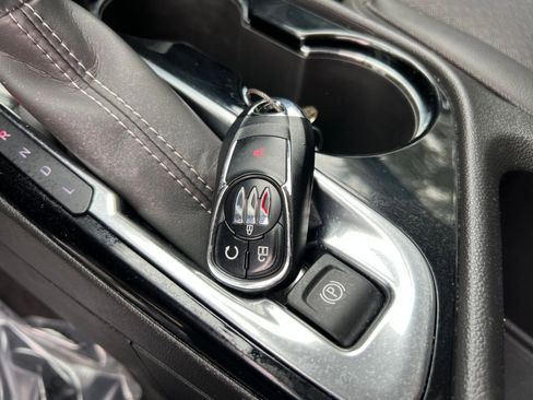 Used 2025 Buick Encore GX Preferred image 18