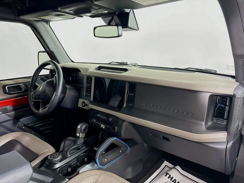 Used 2024 Ford Bronco Wildtrak AWD/4WD image 28